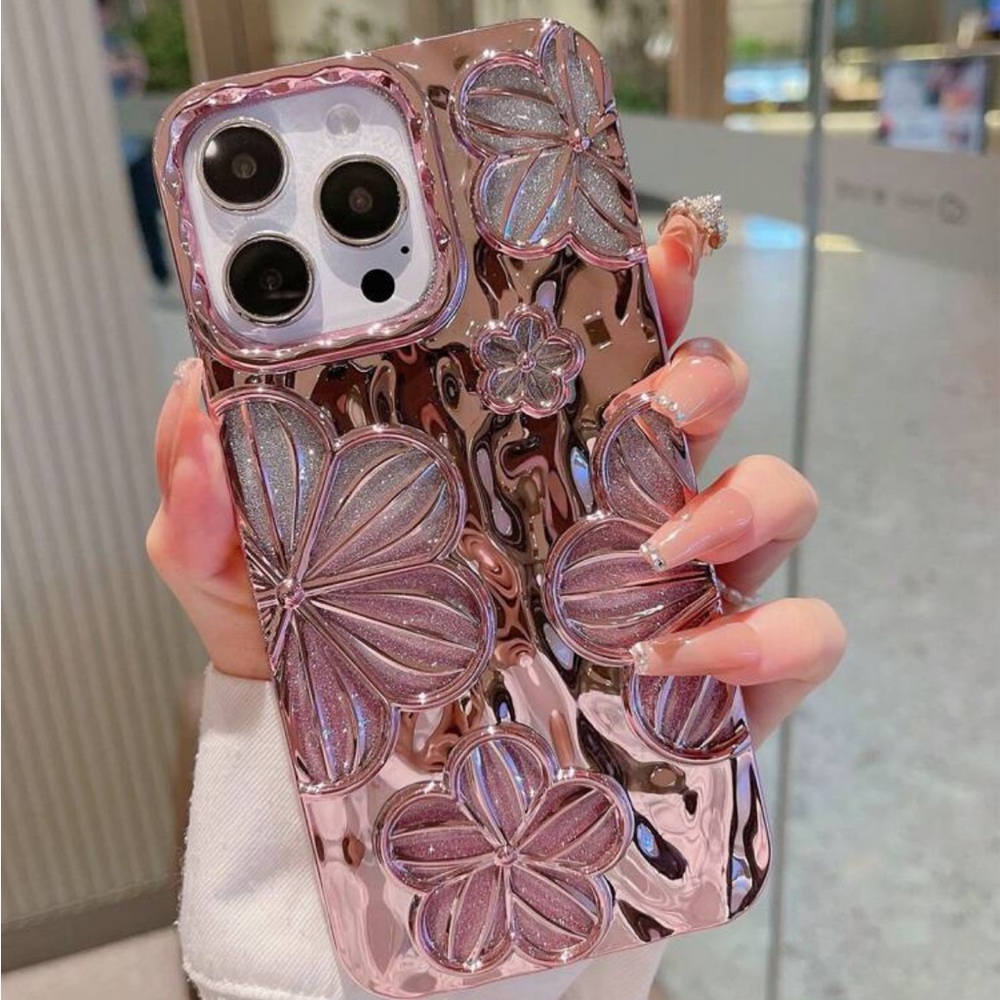 Trendy iPhone Case 📱